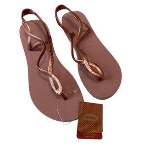 Havaianas NWT Women's Wonder Woman Sandals Rose Gold Size US 9/10